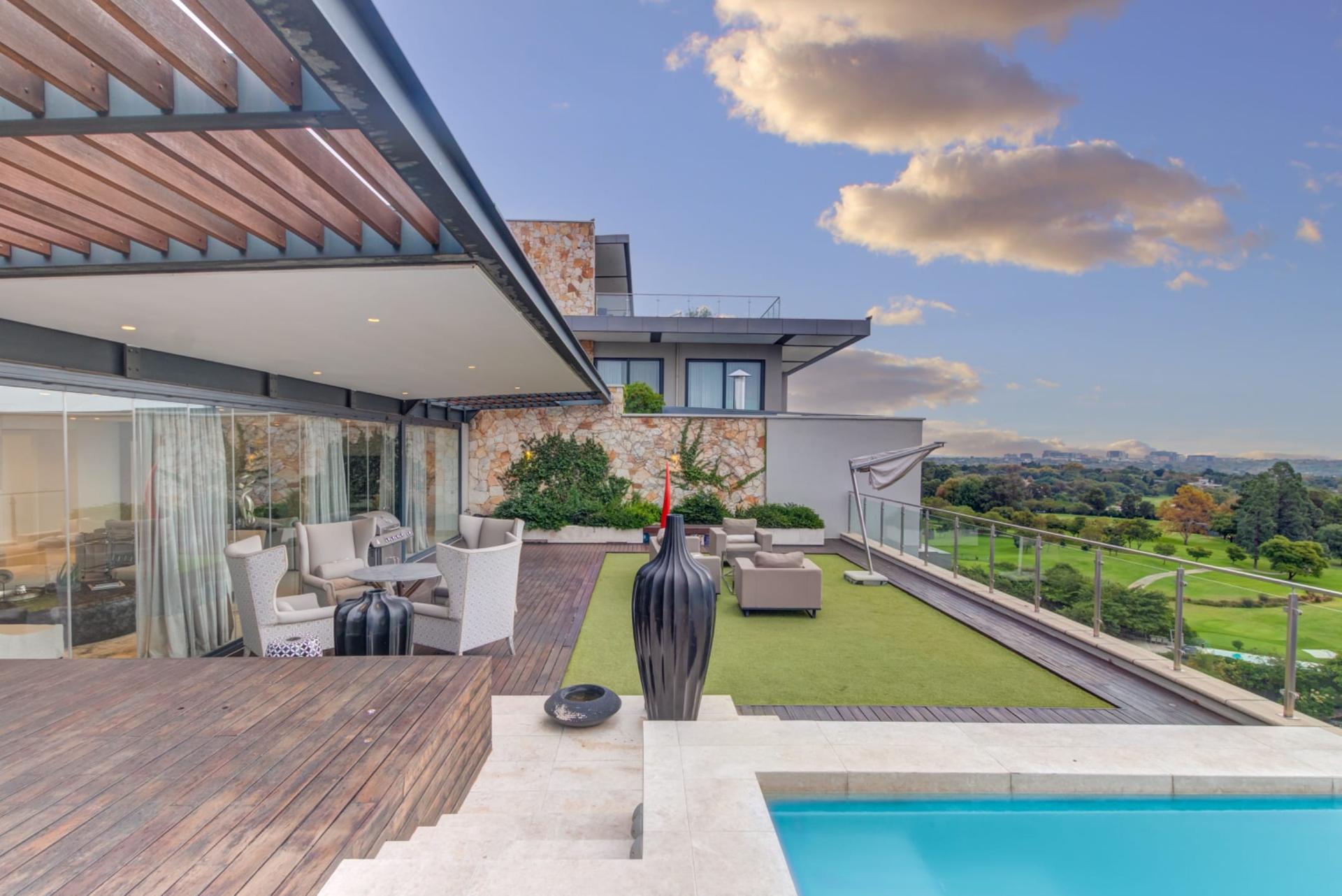 Duplex Penthouse in Houghton Estate — photograph 1
