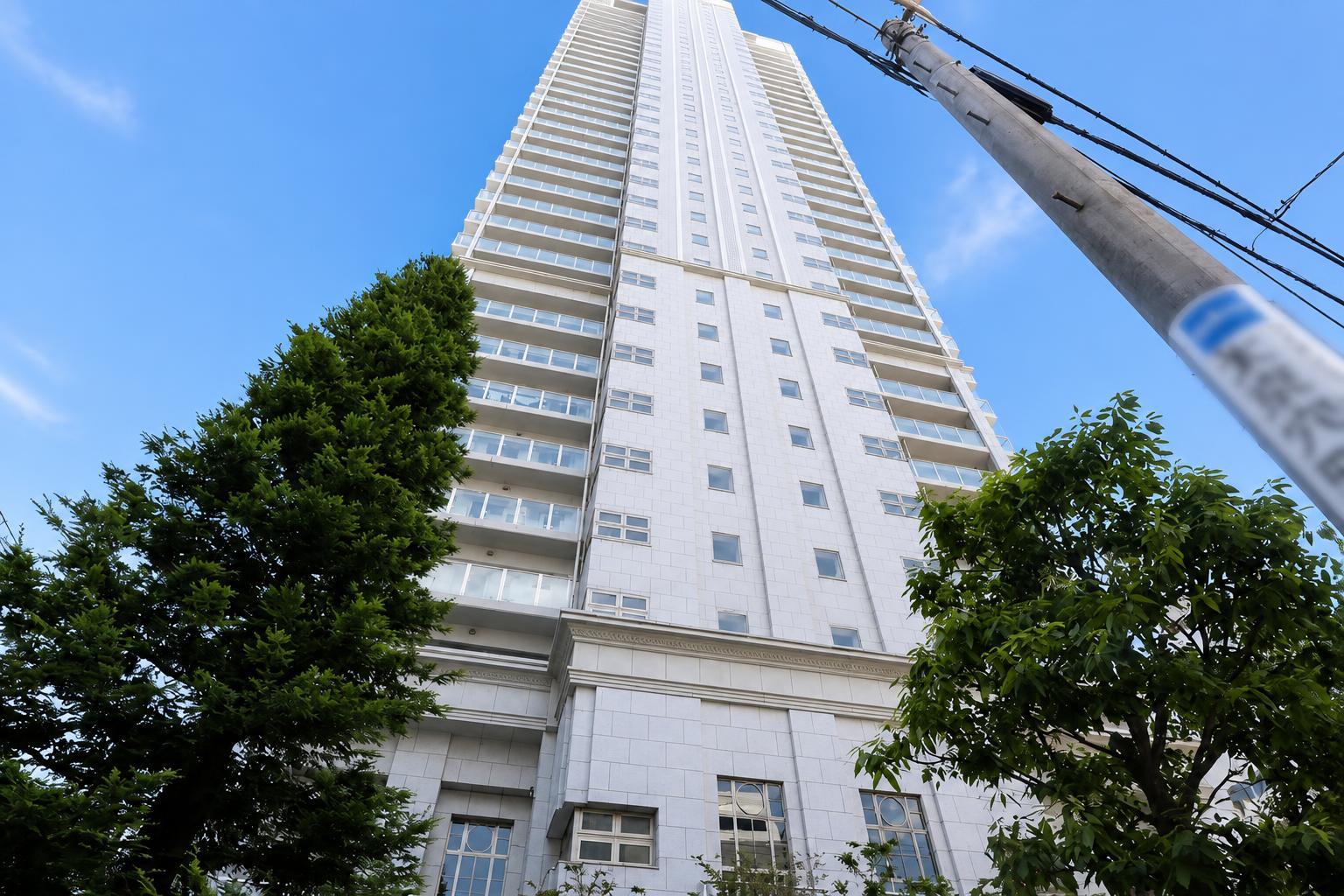 Lions Tower Kobe Motomachi — photograph 2