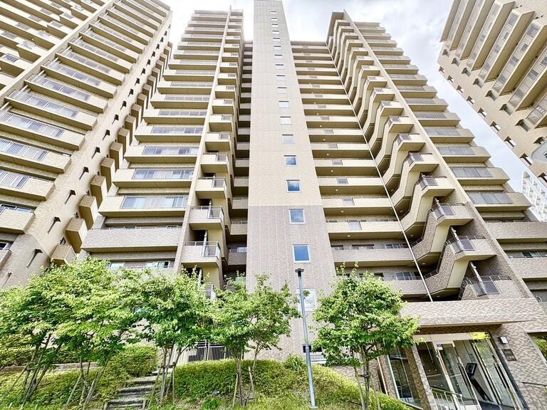 Shinsenri Sakuragaoka Maison City No.2 — photograph 3