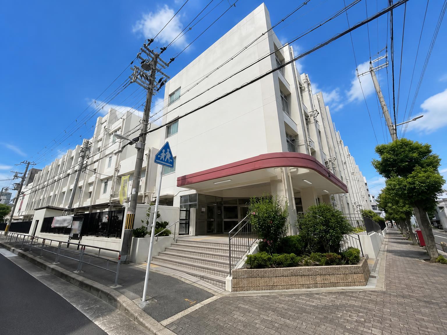 Sakuranomiya River City Water Tower Plaza — photograph 5