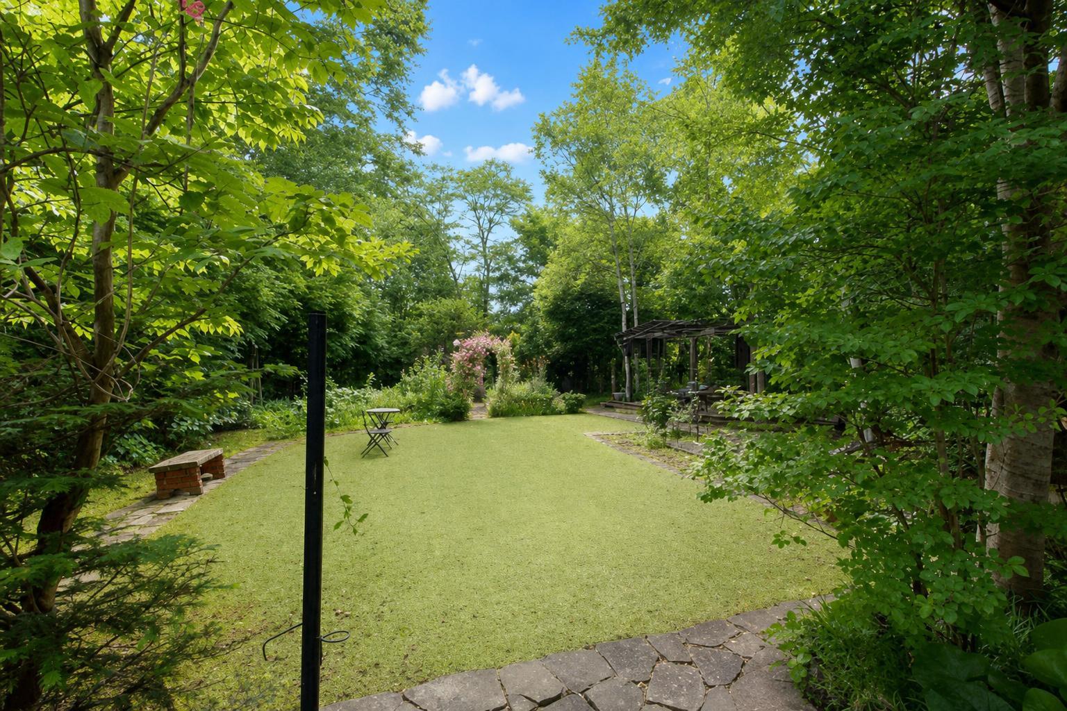 Detached House in Karuizawa — photograph 4