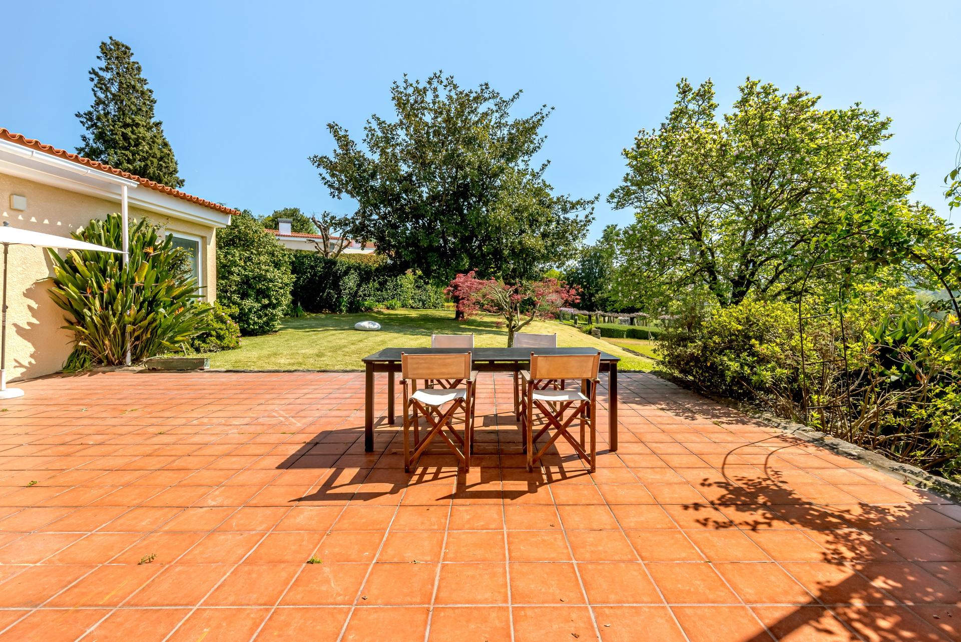 6-Bedroom House in Amares — photograph 4