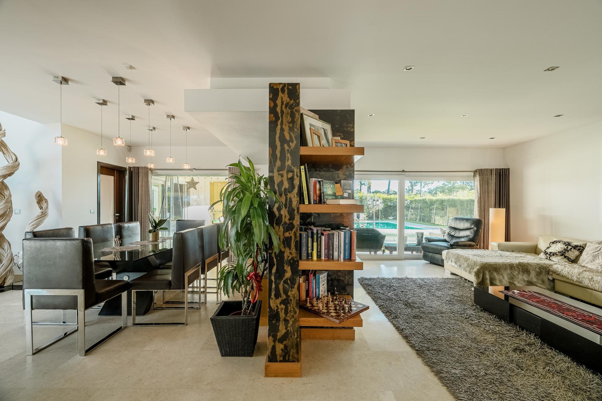 4-Bedroom House in Herdade da Aroeira, Almada — photograph 3