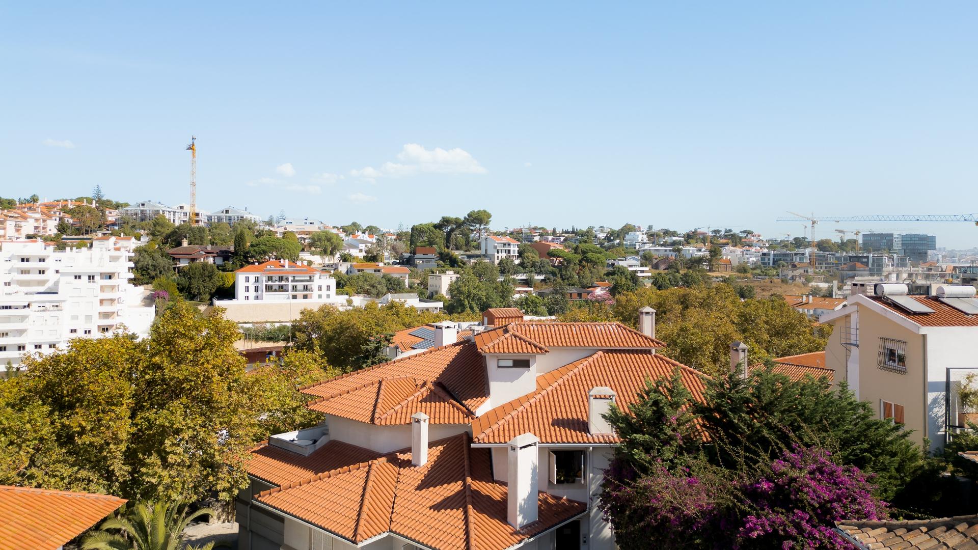 3-Bedroom Apartment with Sea Views in Cascais — photograph 2