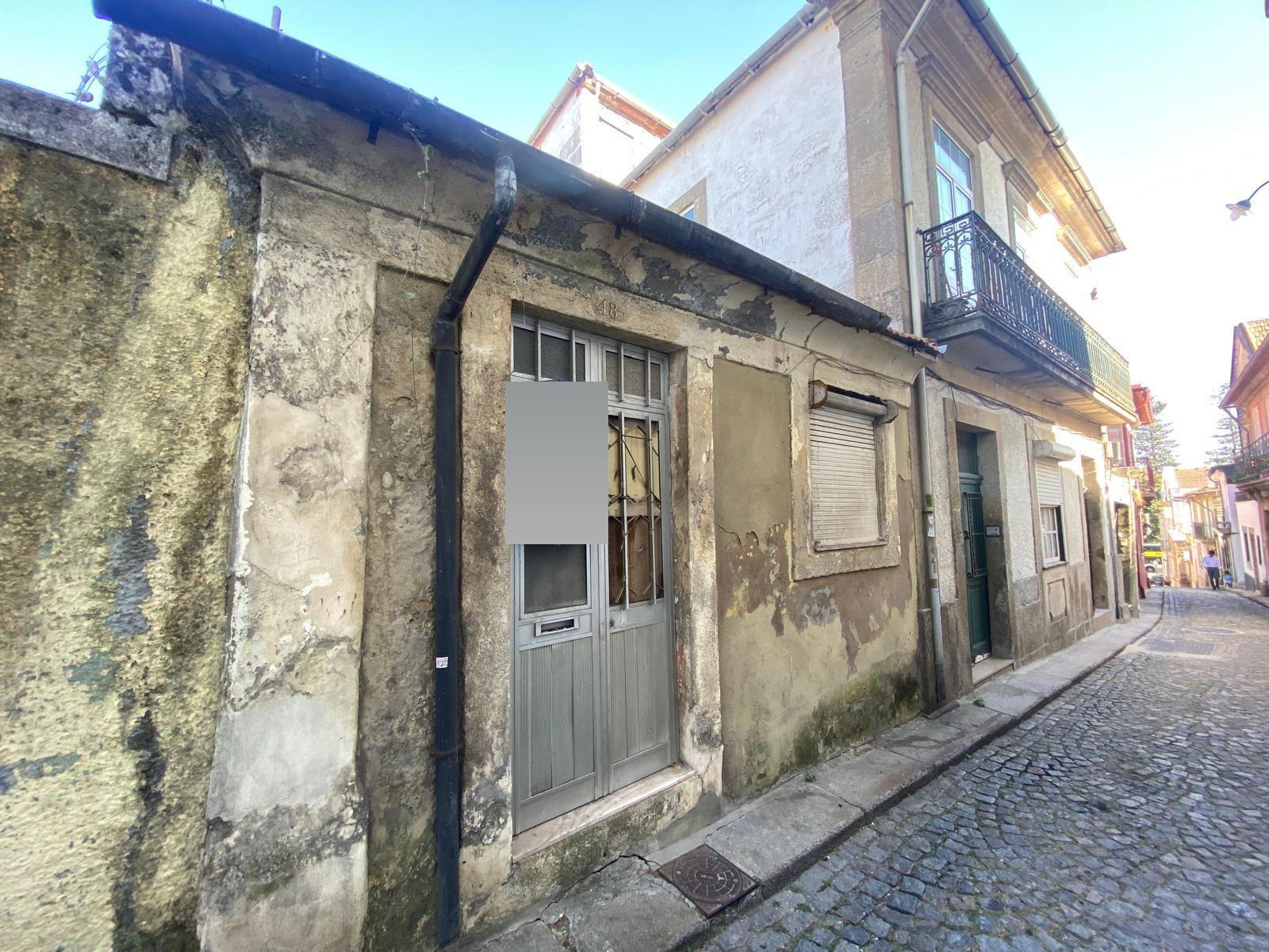Building in Foz do Douro, Porto — photograph 2