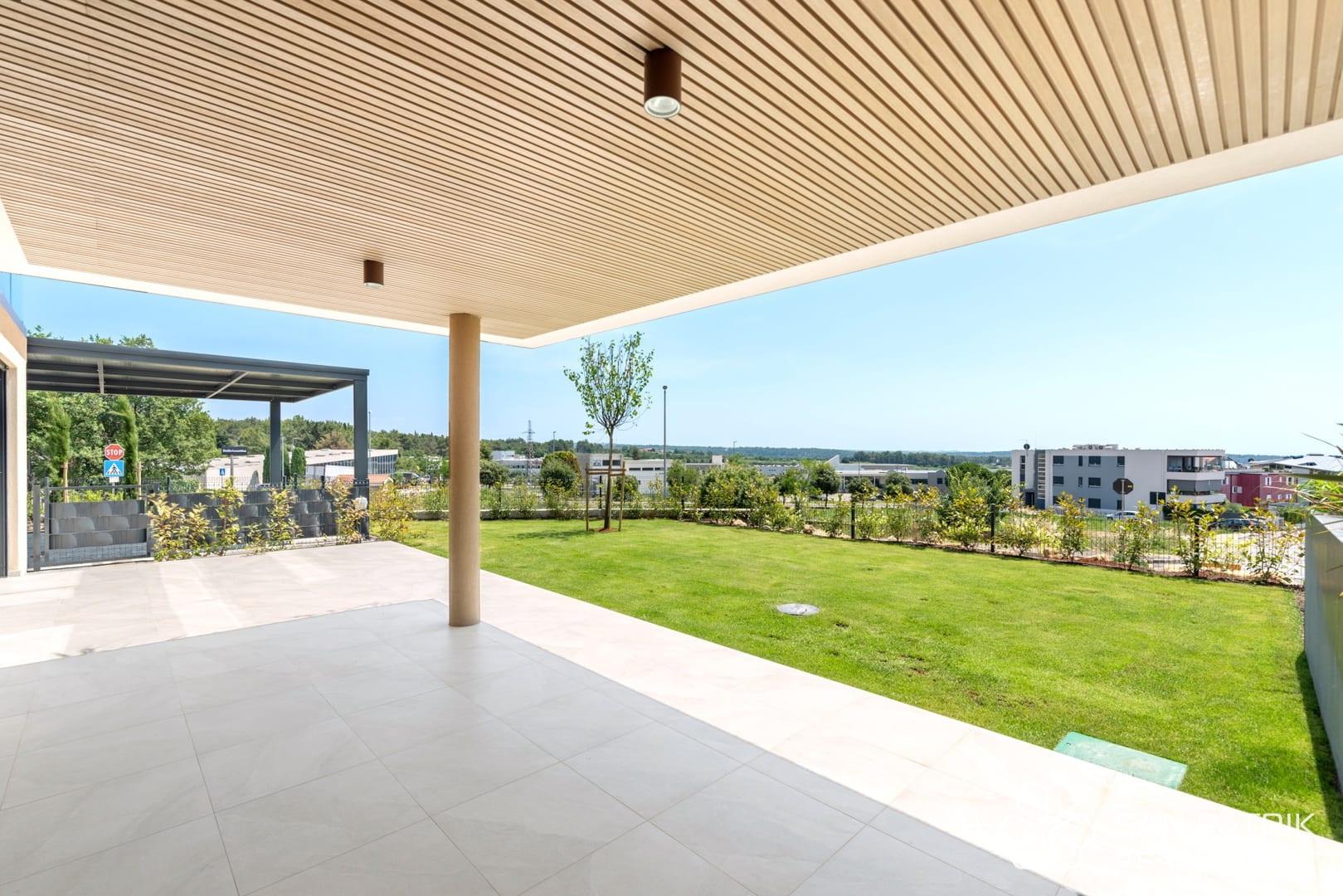 Novigrad Sea View Residence III — photograph 2